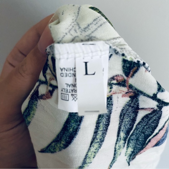 SHEIN Women's Cream Shirt with Floral Print Off the Shoulder Top Size Large - Picture 6 of 8